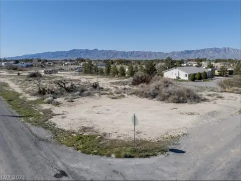 Residential Corner Lot with Views