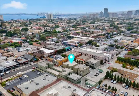 Long Beach Quadruplex Near Retro Row