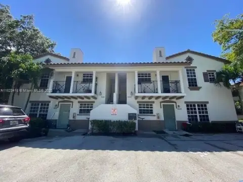 Coral Springs Fourplex Investment Opportunity