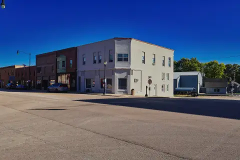 Hinckley Mixed-Use Income Property