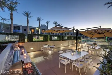 Las Vegas High-Rise Condo