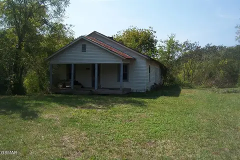 Unrestricted Land with Lake Frontage