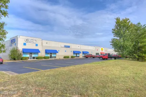 Fully Leased Specialty Property