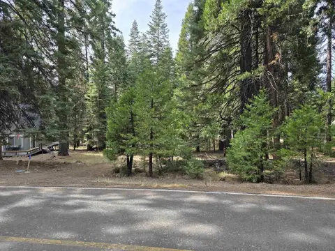 Lake Almanor Residential Lot
