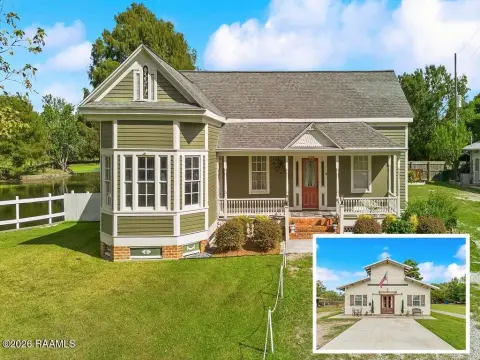 Mixed-Use Property with Barn Apartment