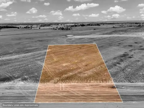 Residential Land in Elm Mott, TX