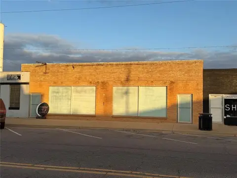 Commercial Space on Highway 74