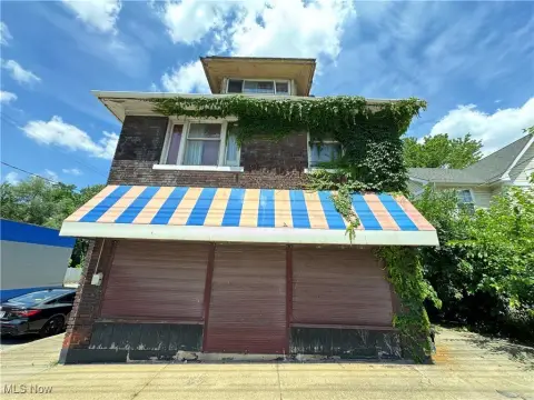 Mixed-Use Building with Income Potential