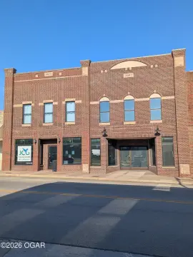 Mixed-Use Building With Loft Apartment