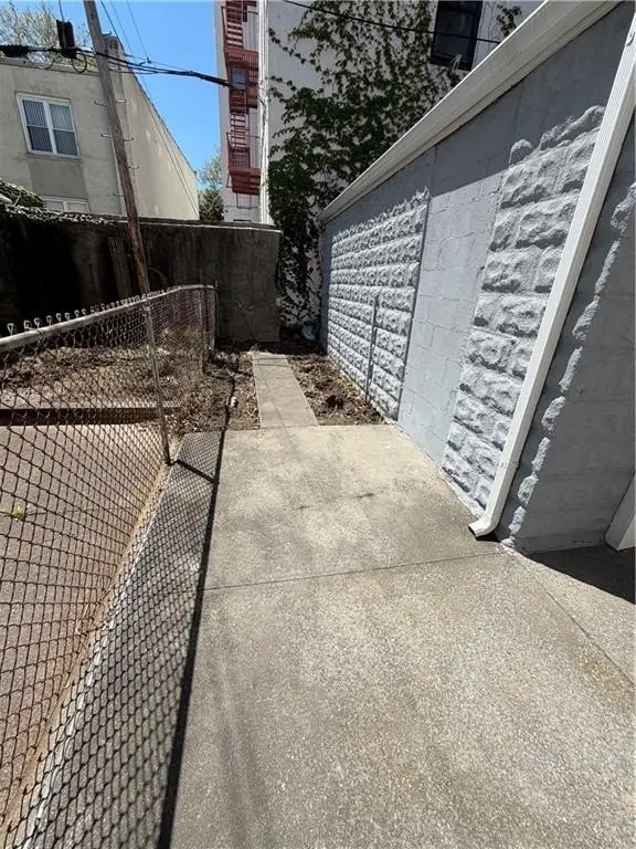 Picture 4
