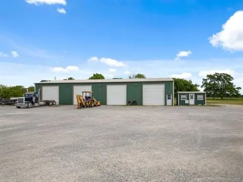 Warehouse with Multiple Roll-Up Doors