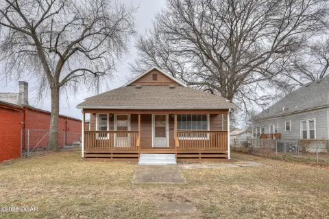 Side-by-Side Duplex with Garage