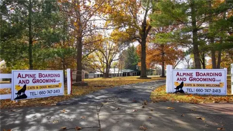 Turnkey Live/Work Opportunity in Warrensburg