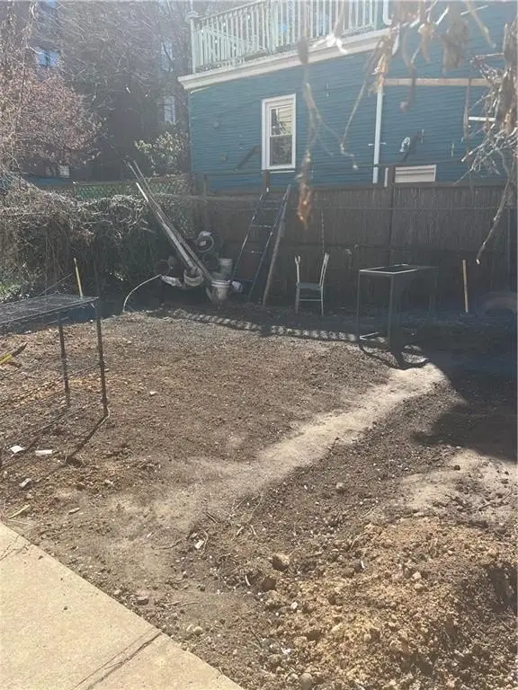 Picture 4