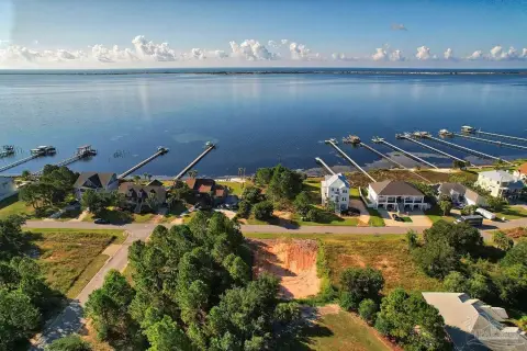 Gulf Breeze Land in Tiger Point
