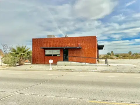 Versatile Commercial Building in 29 Palms