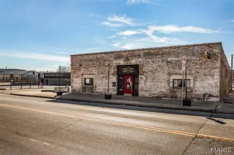 Mixed-Use Property on The Hill