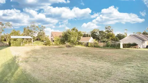 Oversized Lot in Shoreacres