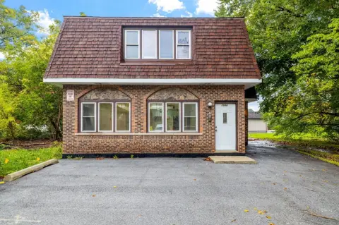 Justice, IL Office/Retail Space