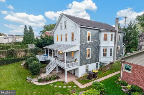 Three-Unit Triplex with Trail Access