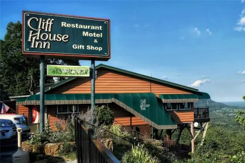 Restaurant with Five-Room Inn