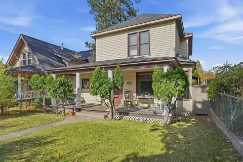 Triplex with Unfinished Basement