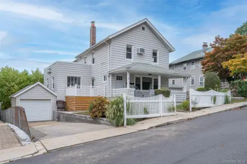 Charming Colonial Duplex in Tuckahoe