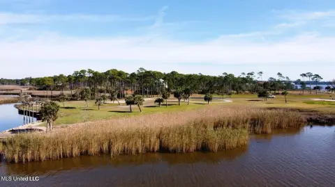 Waterfront Lot in Ascot Pointe