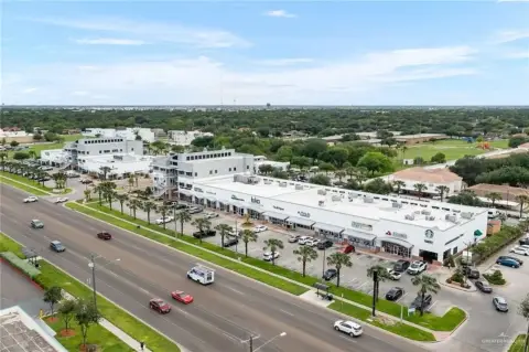 Retail Space in Trenton Palms
