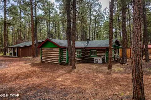 Lakeside Multifamily Property with Commercial Potential