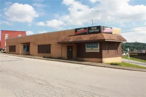 Garage-Warehouse with Office Space