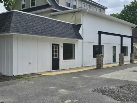 Renovated Unit on Mill Street