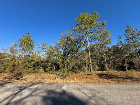 Residential Lot in Rainbow Lakes