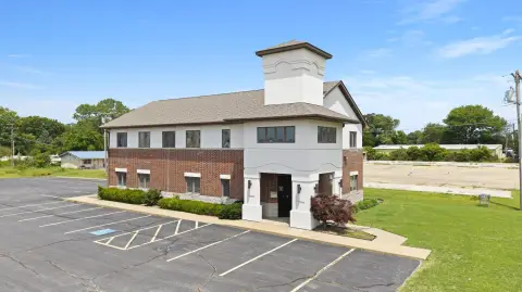 Luxury Office Building with Lake Views
