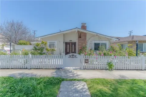 Triplex with Private Unit Entries