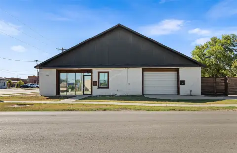 Flex Space with Fenced Yard