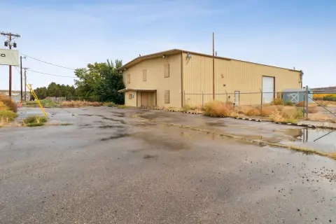 Farmington Warehouse on Large Lot