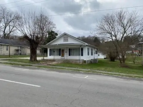 Free-Standing Commercial/Residential Opportunity