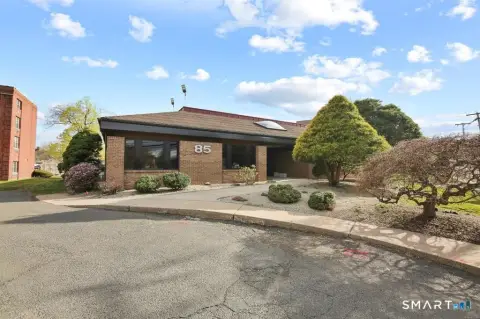Single-Level Medical Office Space