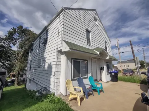 Duplex With Separate Utilities