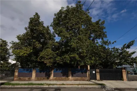 Los Angeles Duplex with Large Yard