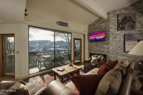 Avon Duplex with Mountain Views
