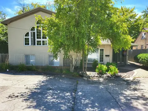 Updated Mixed-Use Property, Bloomington, IL