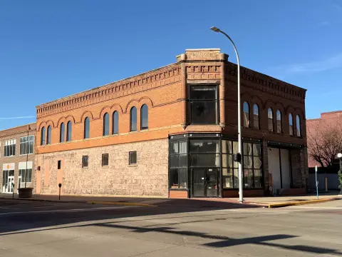 Prime Sioux City Commercial Building