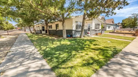 Ranch Duplex With Owned Solar