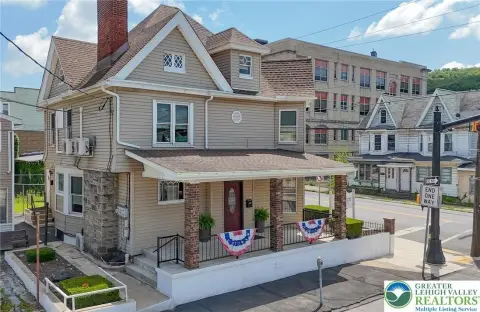 Updated Three-Unit Mixed-Use Property