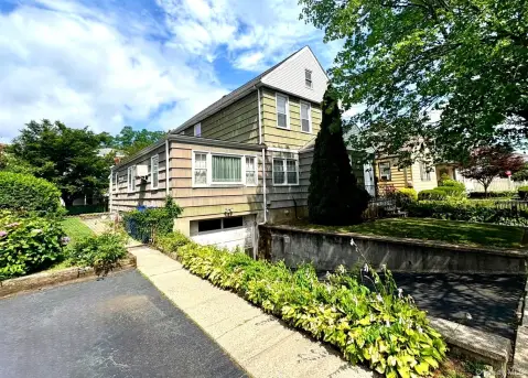 Spacious Duplex in Nepera Park