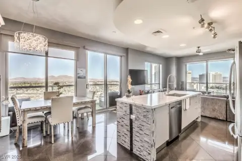 Las Vegas High-Rise Condo