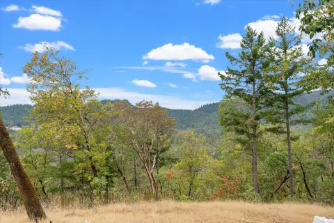 Grants Pass Residential Land