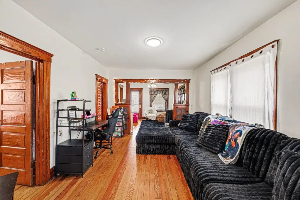 Picture 3